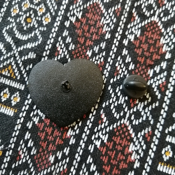 📍2/20$ Skeletor Enamel Pin NWOT - Picture 5 of 6